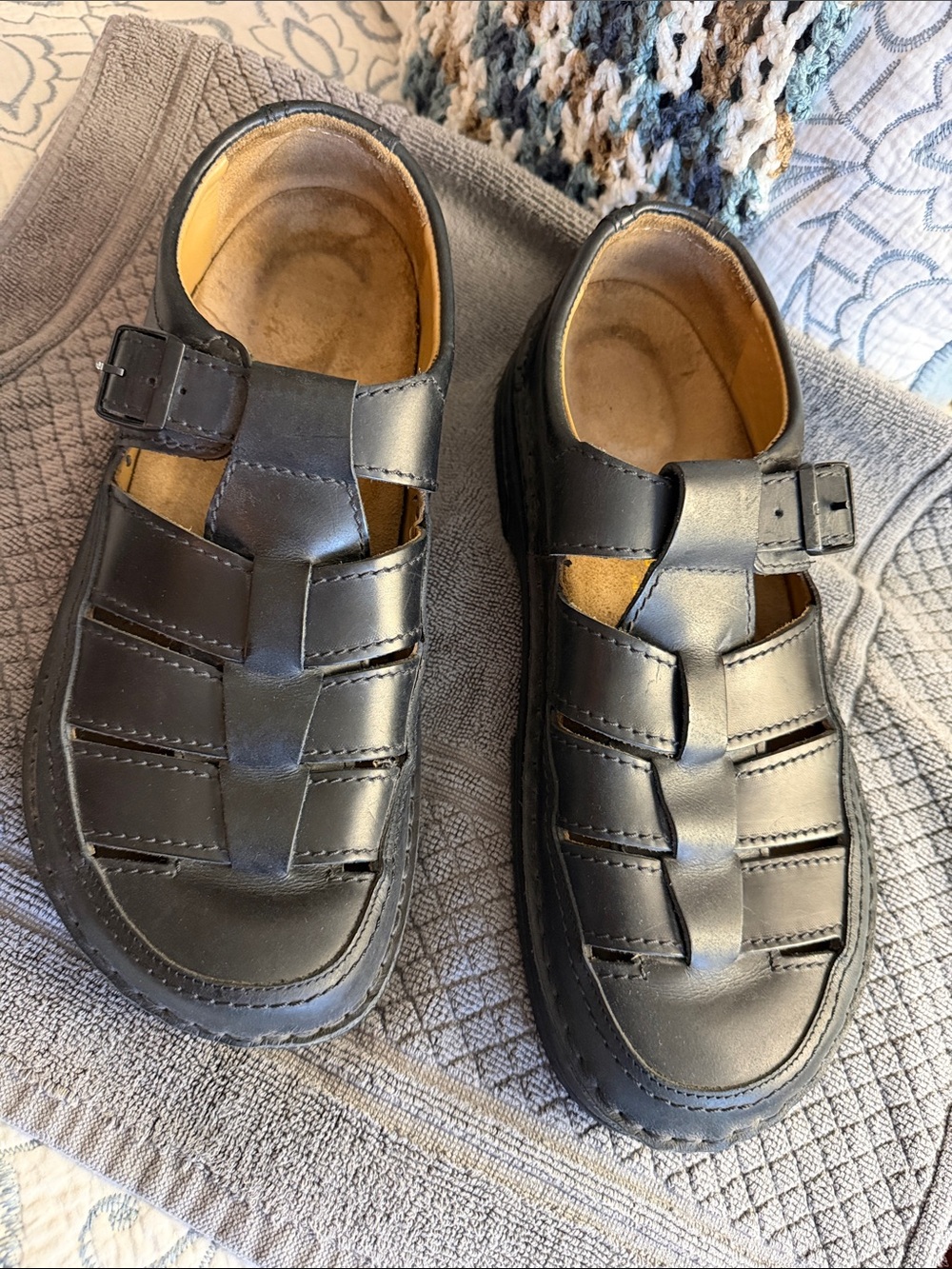 FOOTPRINTS by BIRKENSTOCK SZ 13/46 Black Leather Fisherman Sandals